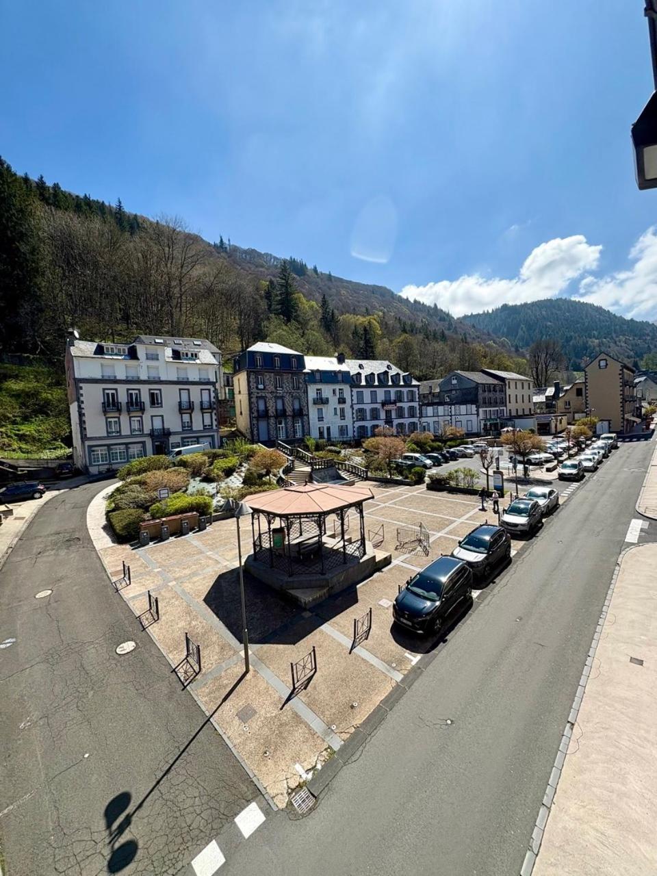 La Bonbonniere Centre Ville - Thermes - Netflix Mont-Dore Esterno foto